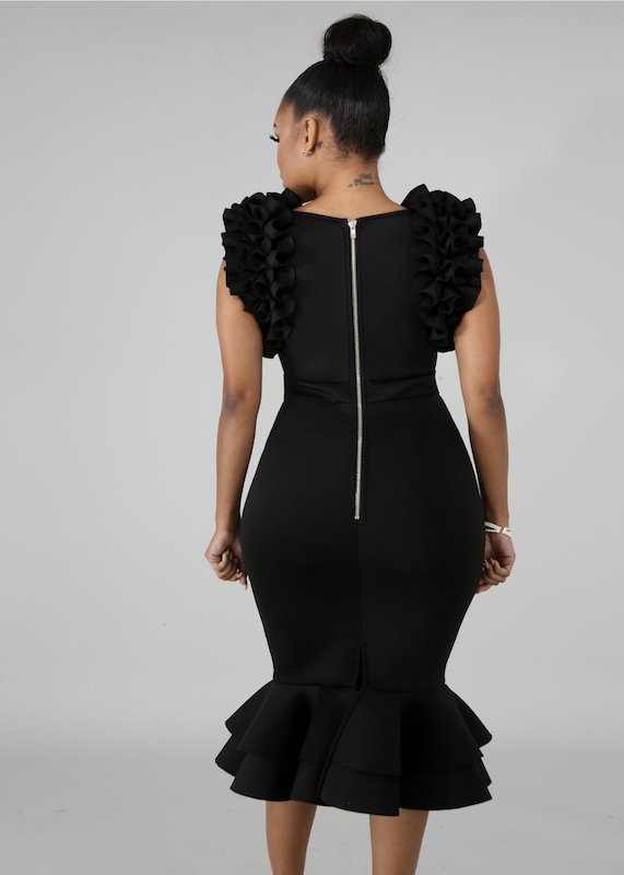 Pleats Body-Con Dress - Black / Medium - MLH Online